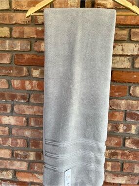Hotel Collection Light Gray Plush Bath Towel - Soft Absorbent Home Accent 30x54